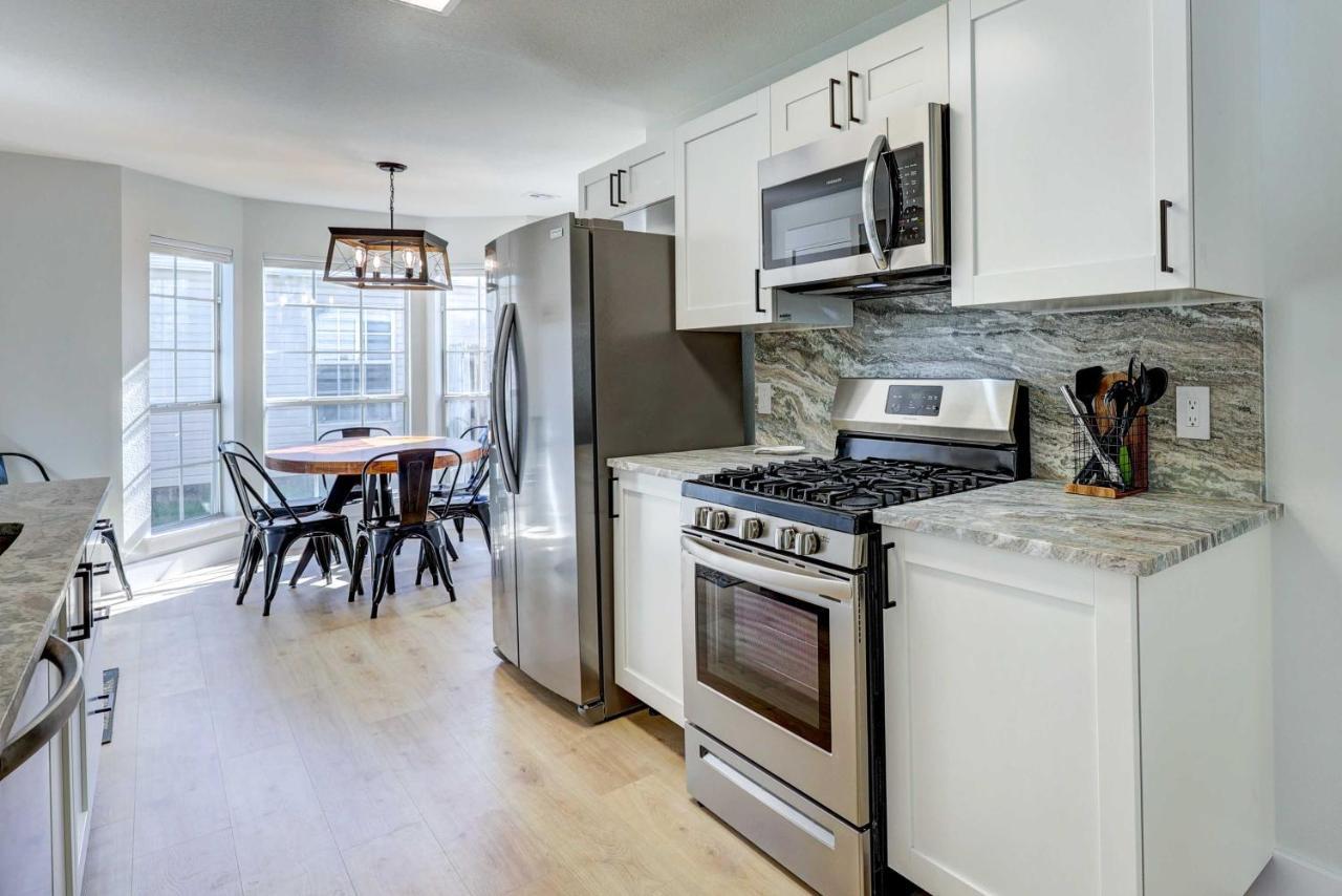 Chic Bentonville Home With Patio And Fire Pit! ภายนอก รูปภาพ