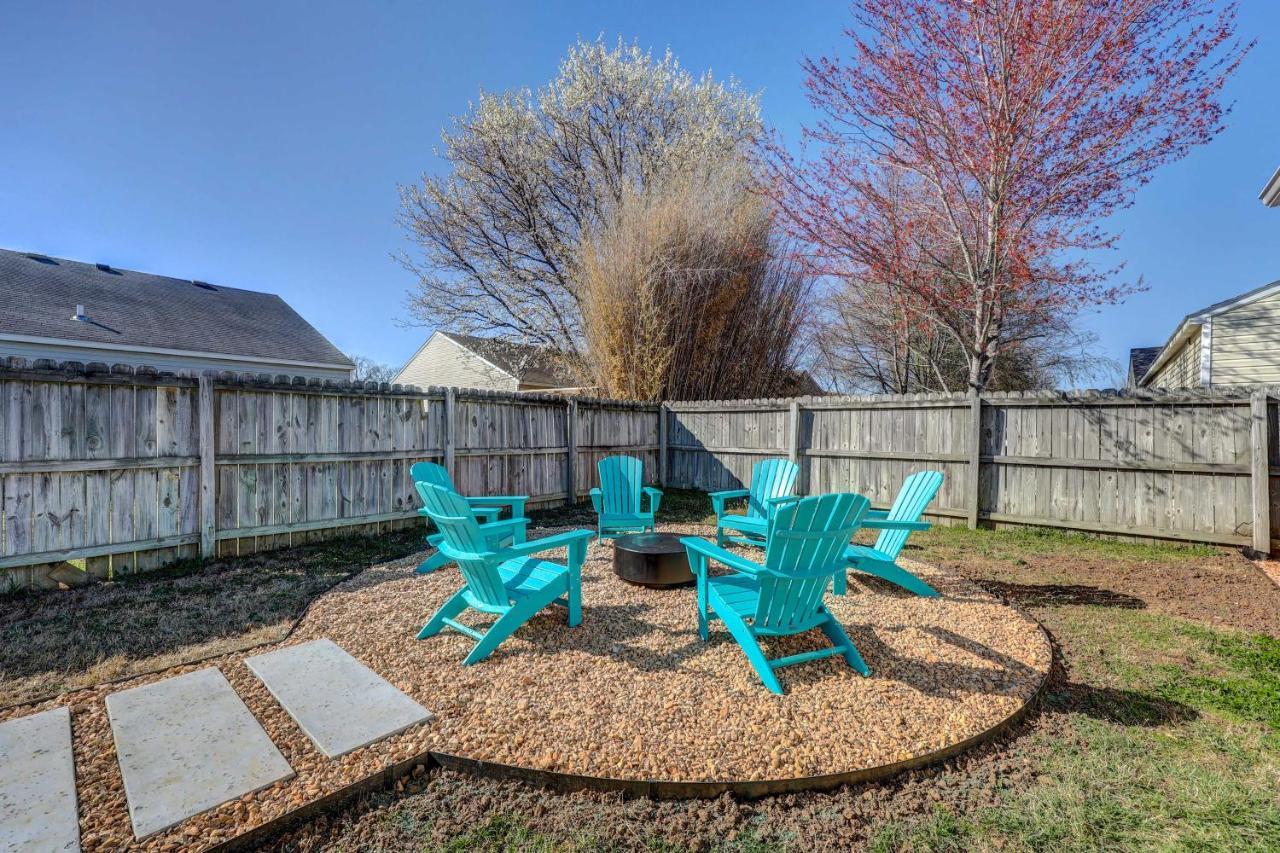Chic Bentonville Home With Patio And Fire Pit! ภายนอก รูปภาพ